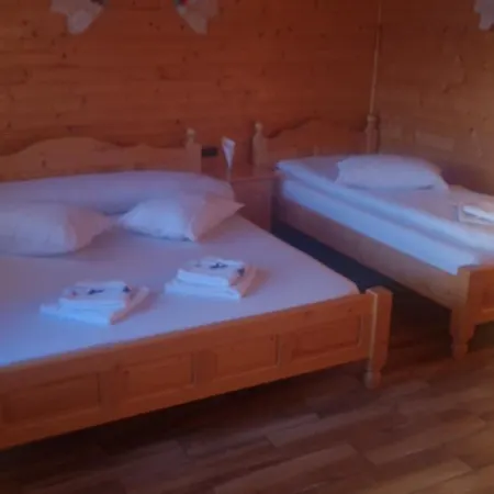 Cabanuțele Din Lemn *