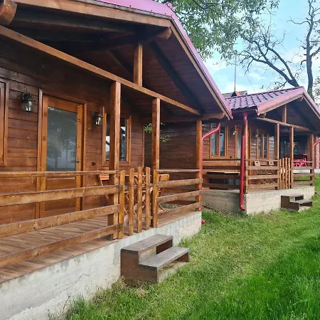 Cabanutele Din Lemn